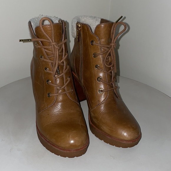 Michael Kors Bootie - Picture 3 of 7